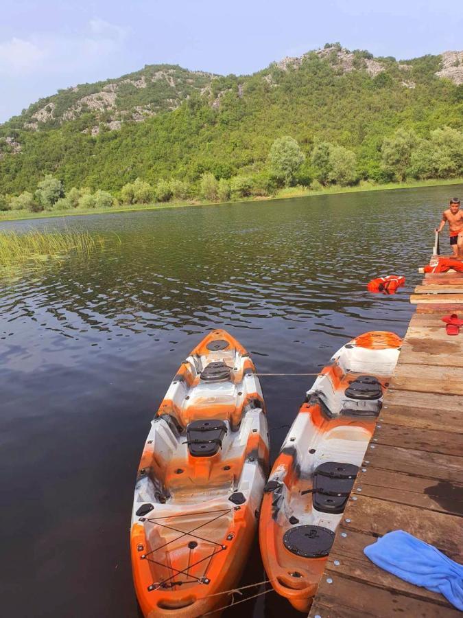 Mali Raj Apartmani Cetinje Exterior foto
